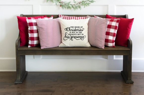 The Magic of Christmas Quote: Graphics and Crafts in Action